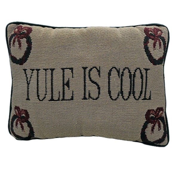 The Unbranded Brand Other - "Yule Is Cool" Christmas Holiday Tapestry Decorative Throw Pillow 12"x9" Wreath